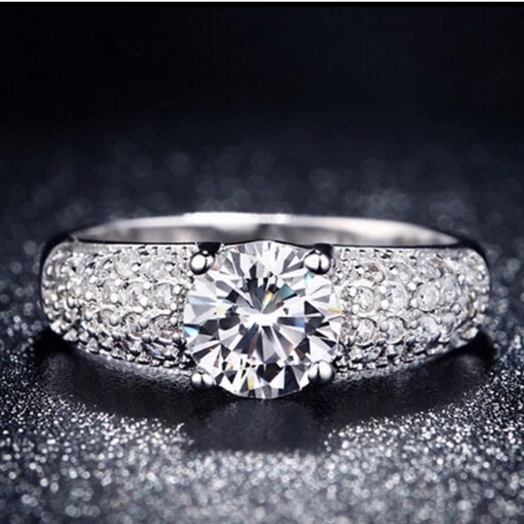 zdazzled Jewelry - Sale! CZ Crystals Sterling Silver New Size 7 NEW